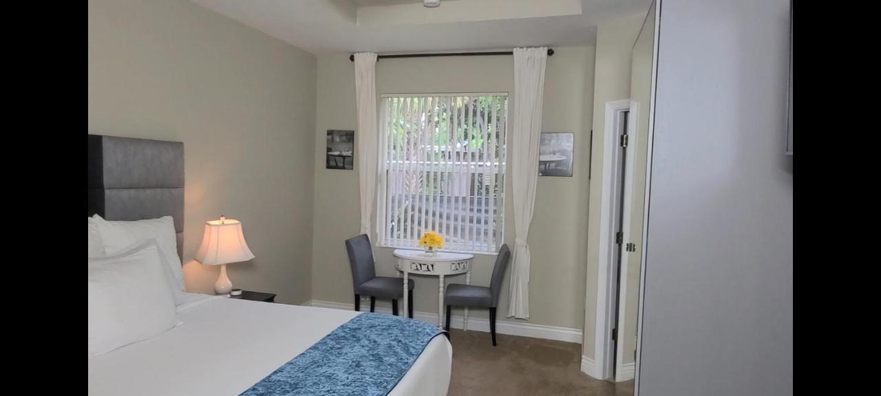 Private Suite - Private Home Stay ฟอร์ต ลอเดอร์เดล ภายนอก รูปภาพ